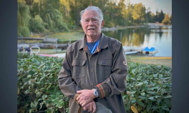 Community gathers at Angle Lake to celebrate diver who uncovered ancient Native canoes
